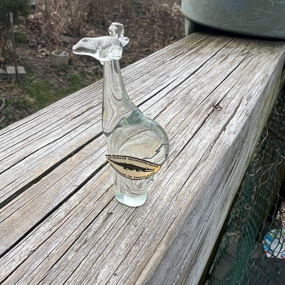 Kingdom of Swaziland Handmade NGWENYA Glass Giraffe 3” Height - Picture 5 of 11